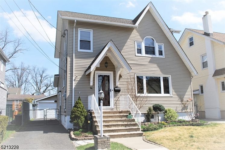 1st image of 94 Fairway Ave