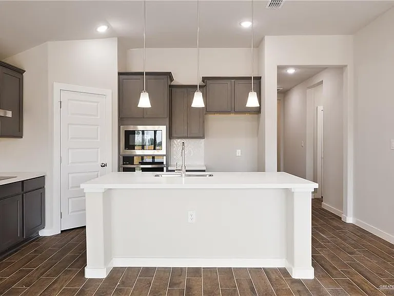 5004 Oleander Ave — Photo 5