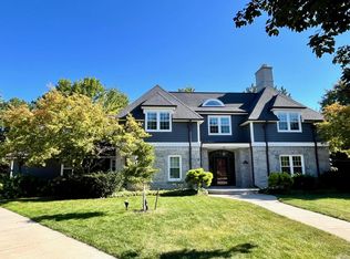 W73N526 Cider Mill Ct, Cedarburg, WI 53012