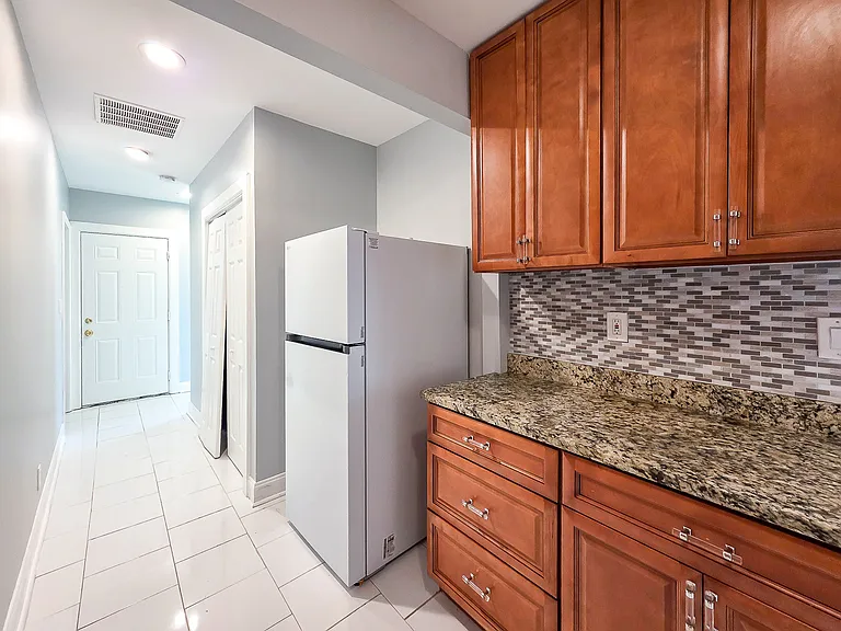 1258 Holly St NW — Photo 8