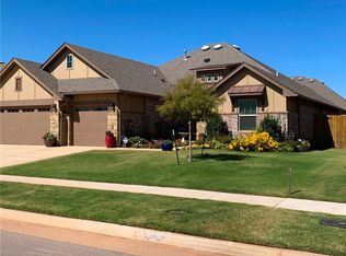 12105 SW 46th St, Mustang, OK 73064