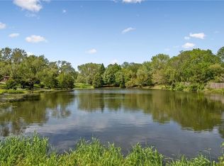 7230 Bloomfield Rd, Des Moines, IA 50320