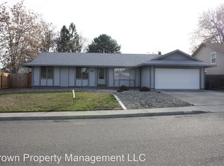 1405 W 16th Ave, Kennewick, WA