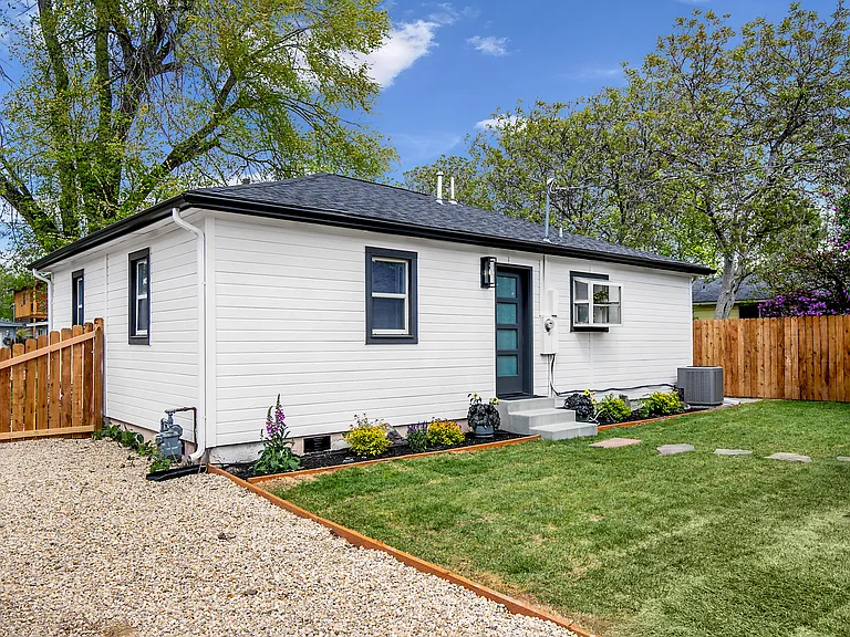 1309 W Melrose St — Photo 32