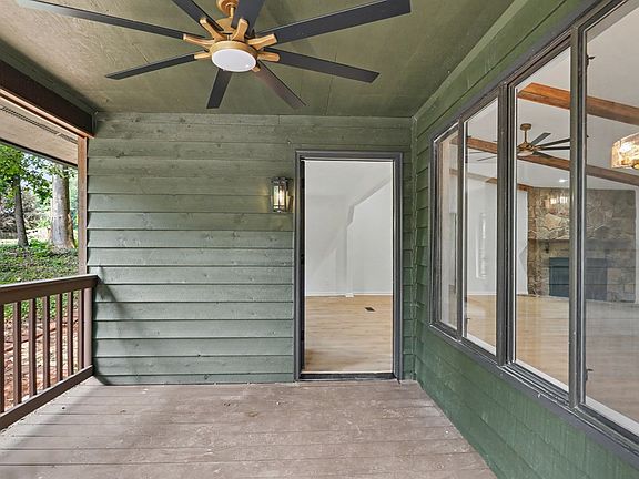5th image of 951 McClure Dr