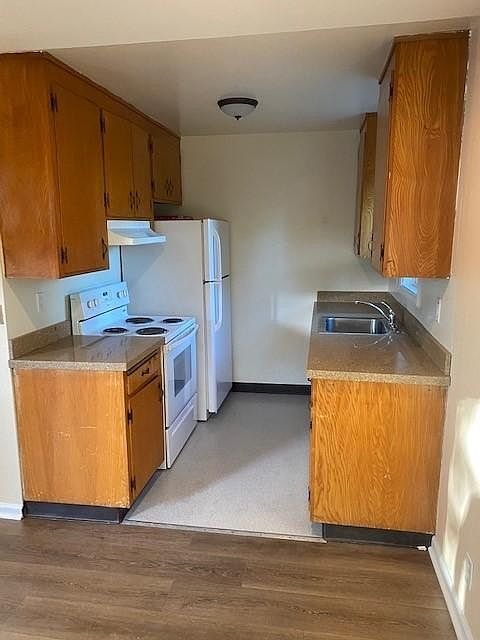 1st image of 227 Hazel Ave #2