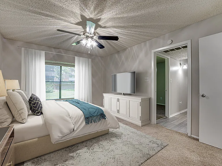 Indian Creek Apartments — Photo 49