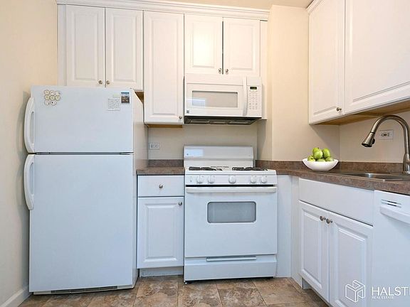 4th image of 1401 York Ave #14G