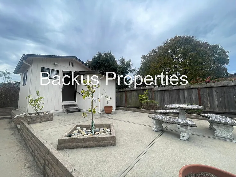 681 Alice St — Photo 20