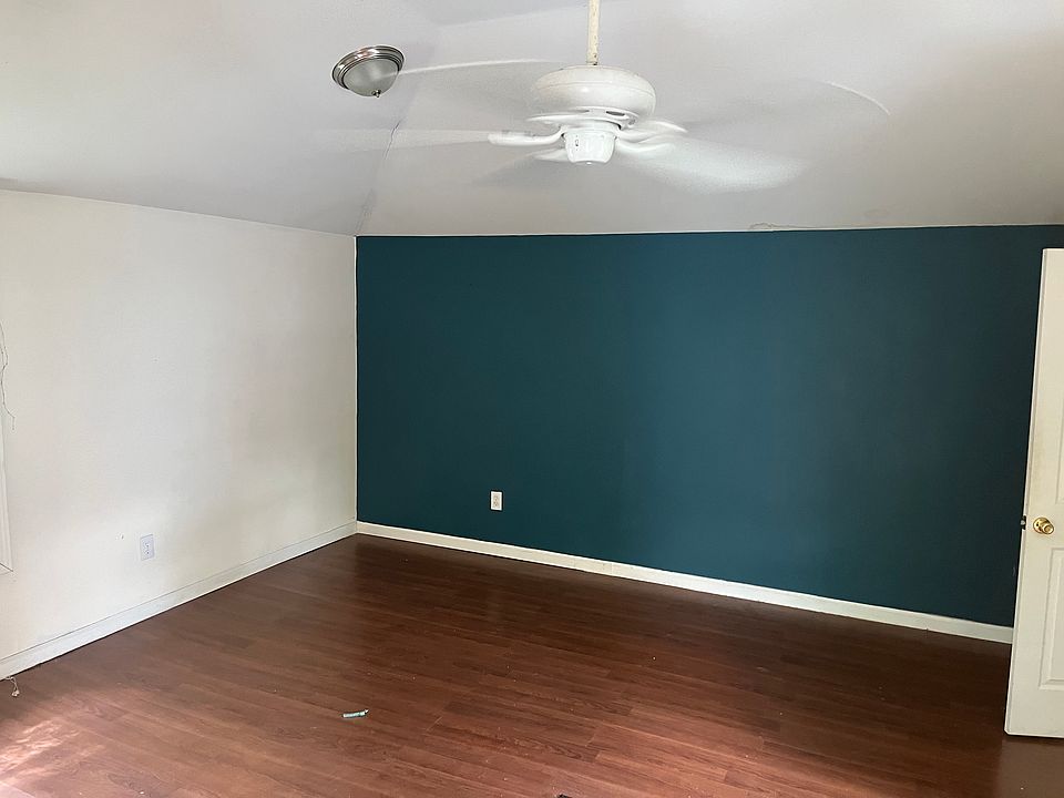 2nd image of 658 Moreland Ave NE #F