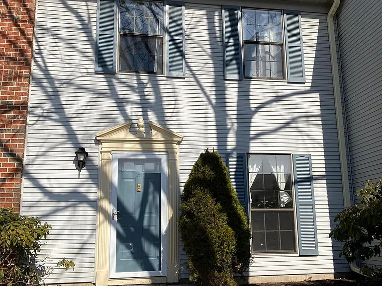 6 Latta Ct — Photo 1