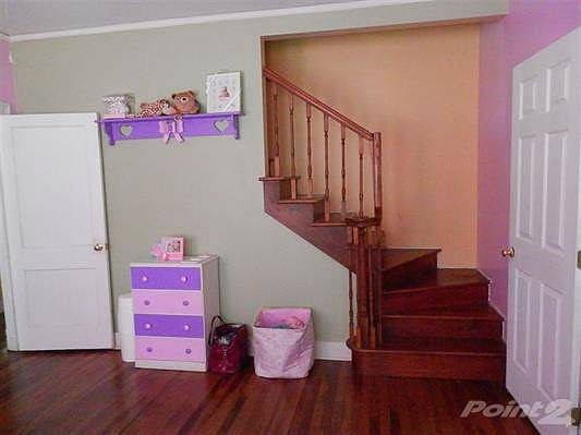 Bonus room to upstairs master