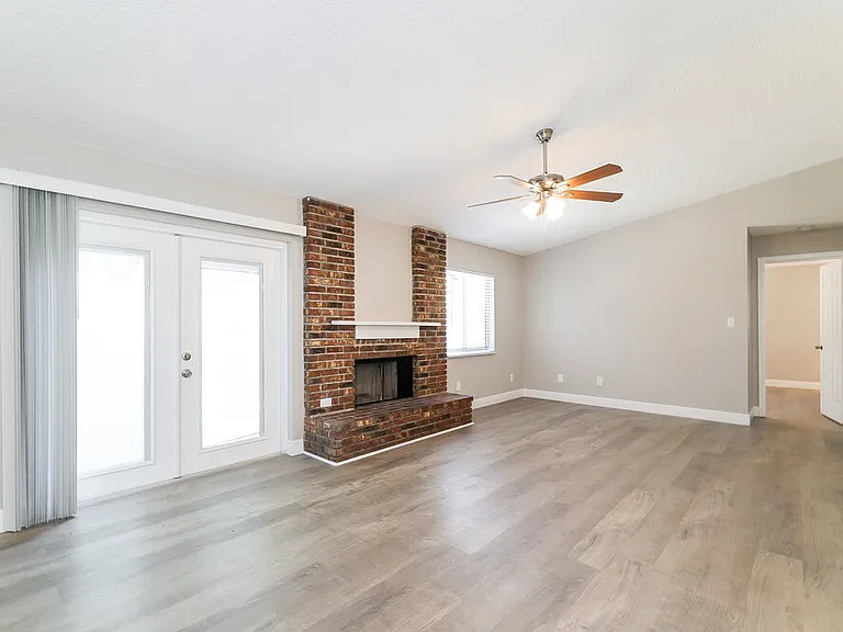 7064 Harbor Point Blvd — Photo 4