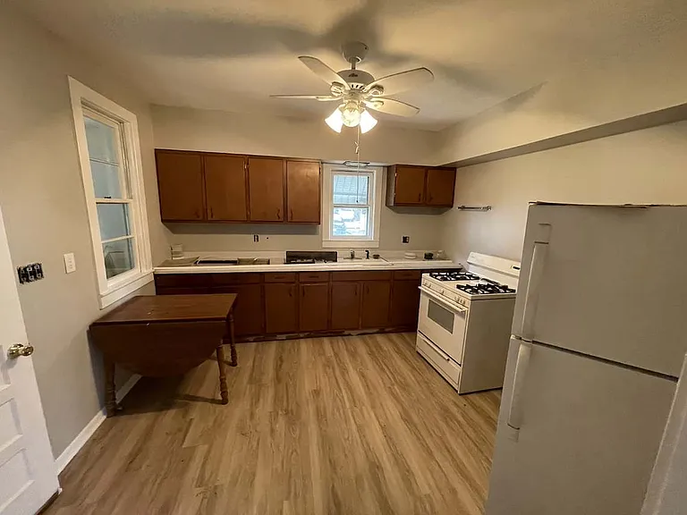 928 Brooks St #1 — Photo 3
