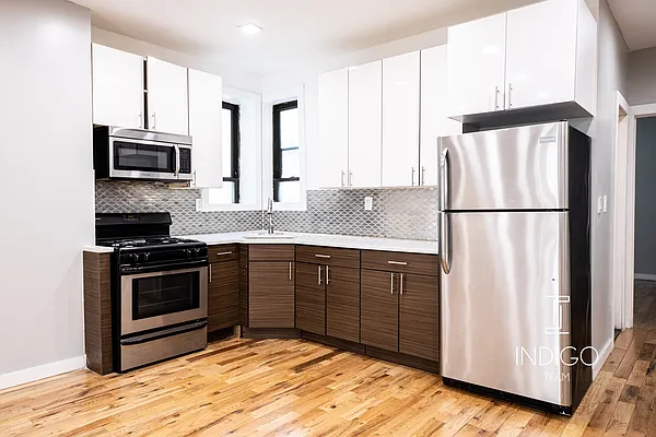 Rented by Compass | media 2