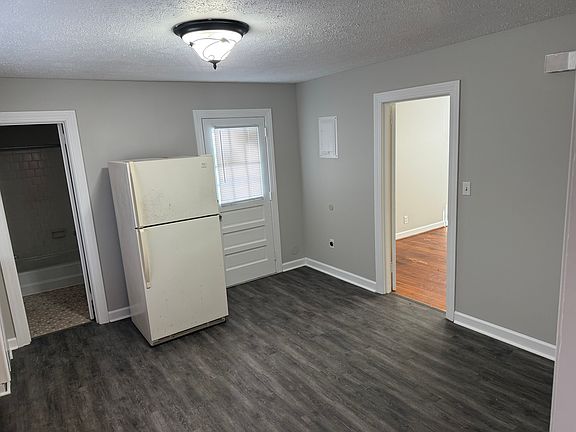 5th image of 428 Kemper Rd