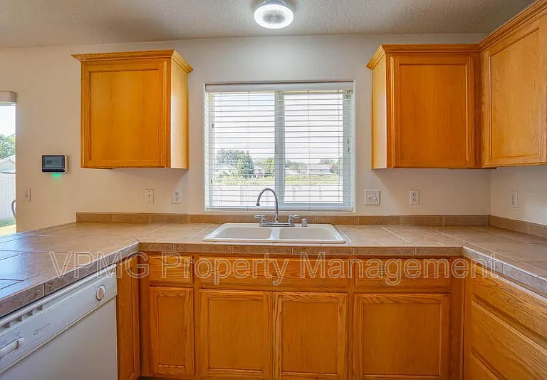 2214 NW 7th St — Photo 13