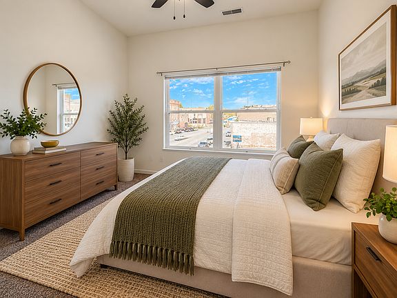 5th image of 301 S Main St #304