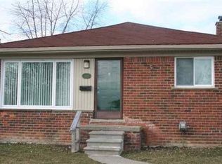 24625 Flower Ave, Eastpointe, MI 48021