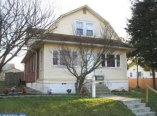 24 W 6th Ave, Runnemede, NJ 08078