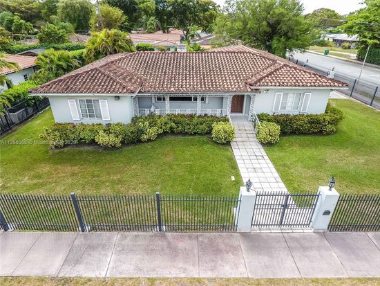 1558 Sevilla Ave, Coral Gables, FL 33134