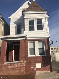 164 Steuben St, East Orange, NJ, 07018