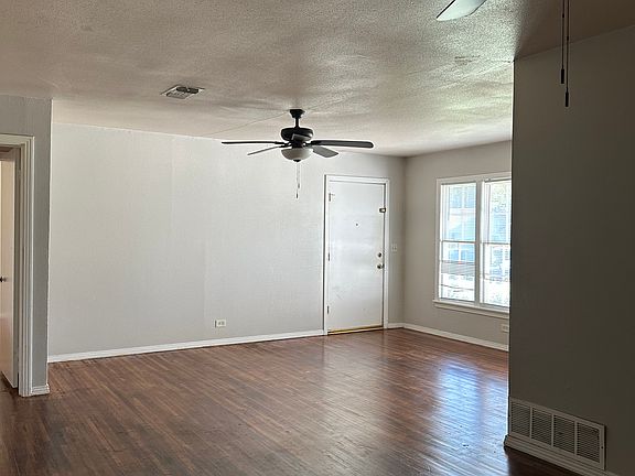 5th image of 1310 Lamar Dr