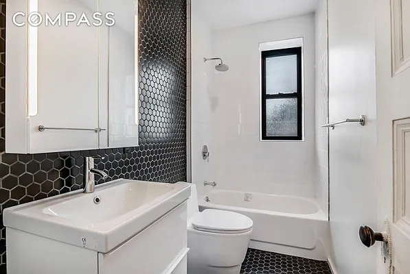 Rented by Compass | media 81