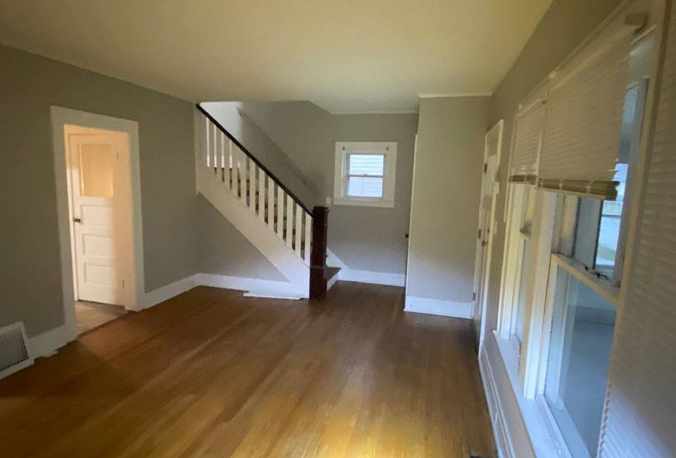 1st image of 192 Wiman Ave