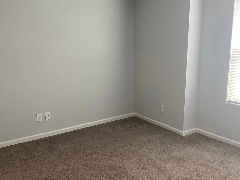 684 Carlsbad Dr — Photo 20