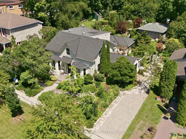 354 College St, Cobourg, ON K9A 3V6