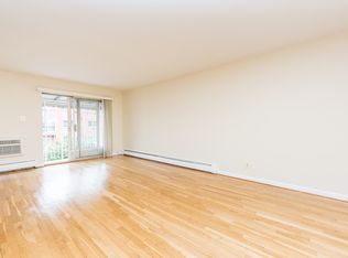 31-41 37th St #3B, Astoria, NY 11103