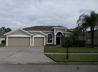 10231 Meadow Crossing Dr, Tampa, FL 33647