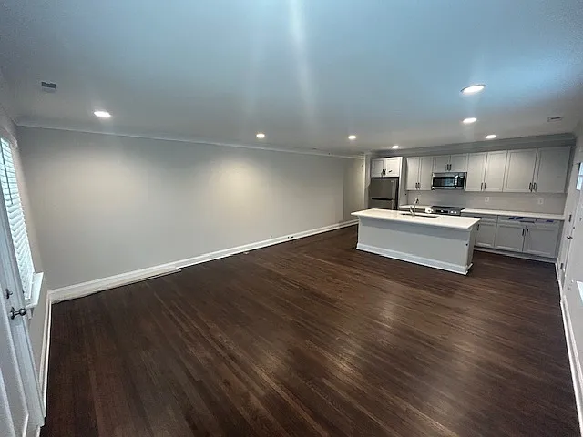 2 bed, 1080 sqft, $1,595 — Photo 4