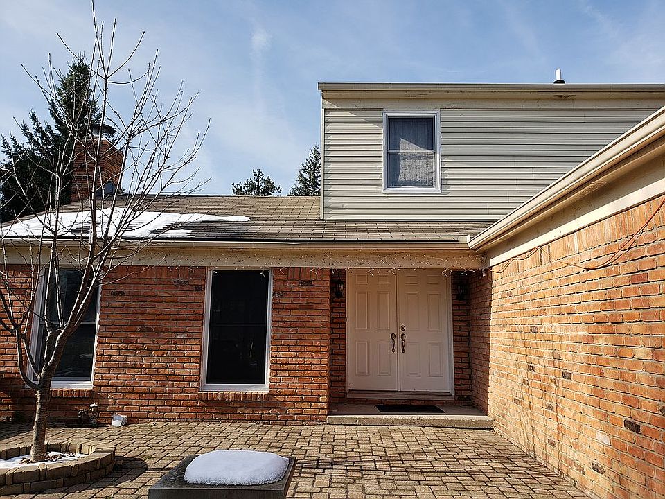 2nd image of 23845 Hickory Grove Ln