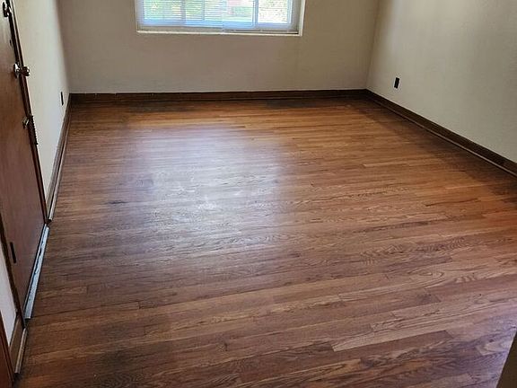 2nd image of 5446 Chippewa St #2E