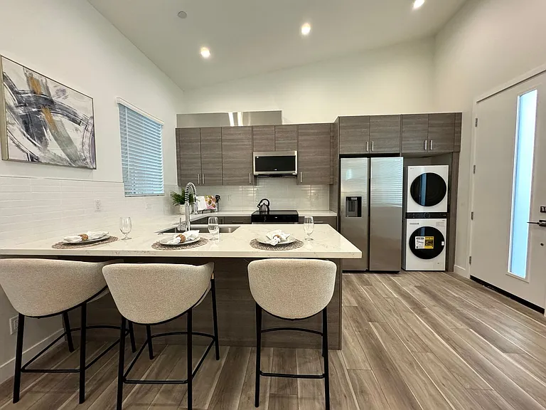 Brand New 2bd/2ba Residence Available Near North Park! — Photo 4