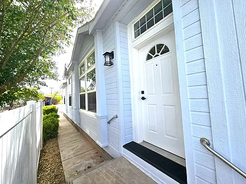49 N 3820 W Photo 1 49 N 3820 W Photo 1
