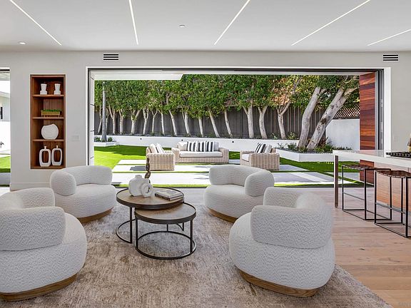 3rd image of 6277 Camino De La Costa