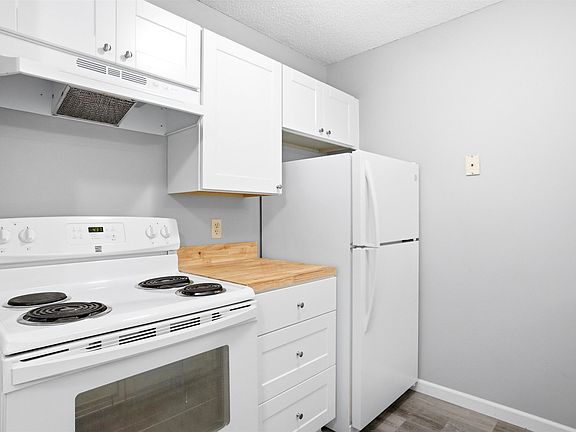 4th image of 120 Fisherville Road #141