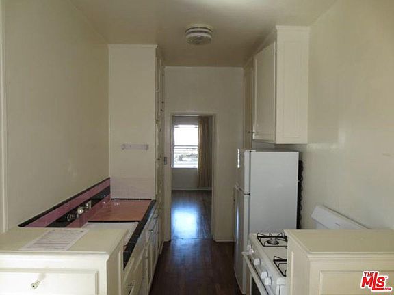 3rd image of 1425 Echo Park Ave APT 4