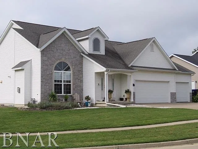 3711 Connie Kay Way photo 1