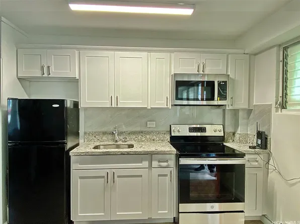 417 Nohonani St APT 204, Honolulu, HI 96815