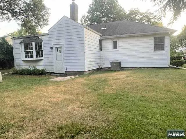 75 Delmar Ave — Photo 15