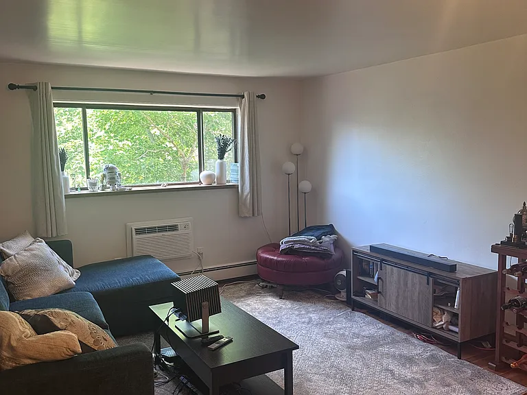 14 Riverside St #3-1 — Photo 1