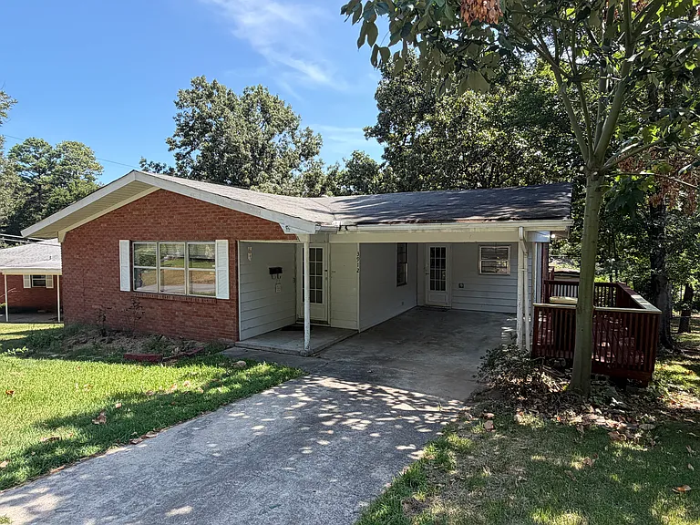 3912 N Cedar St — Photo 4