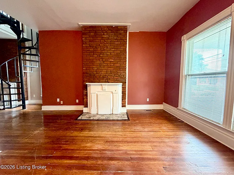 1039 E Breckinridge St #1 — Photo 4