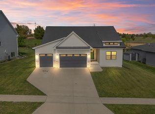 1114 Warrior Run Dr, Norwalk, IA 50211
