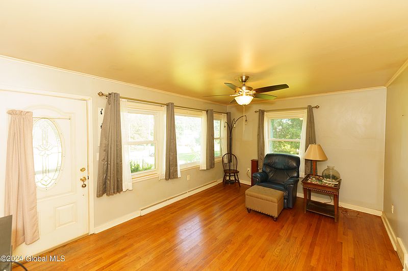 4th image of 189 Bloomingrove Drive