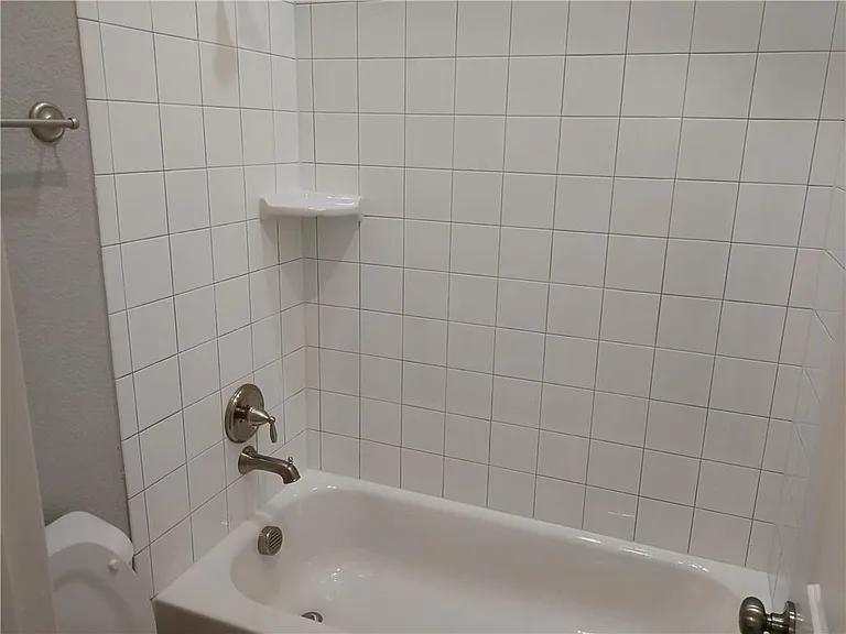 811 Knox Dr — Photo 20